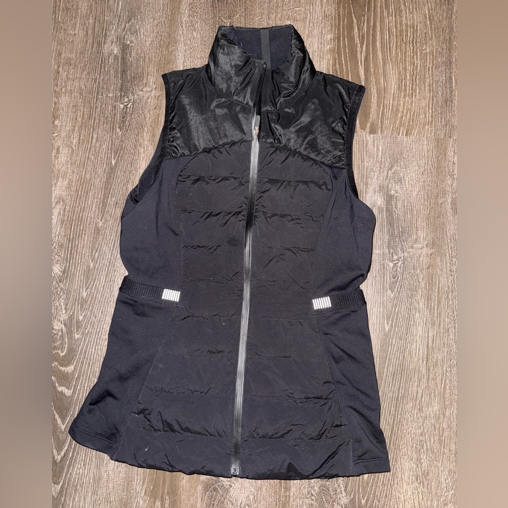 Lululemon down for it all vest